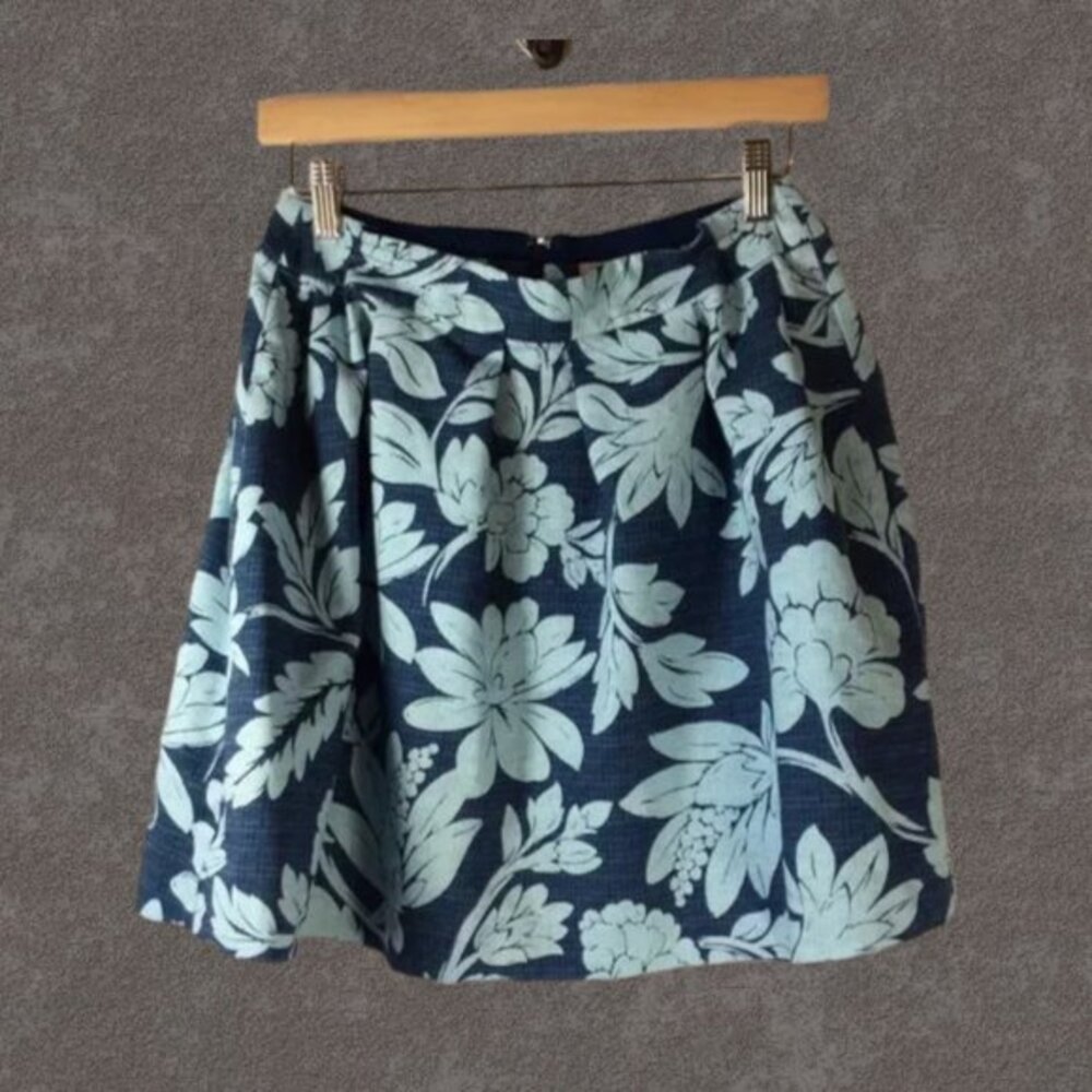 Ann Taylor Loft Petites Blue Floral Pleated Skirt Size 6P